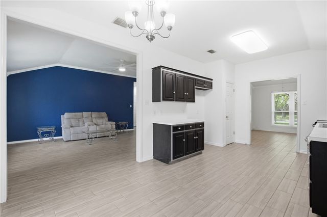 4910 Lake Livingston Dr, Corpus Christi, TX 78413