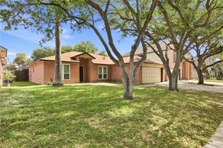 4910 Lake Livingston Dr, Corpus Christi, TX 78413