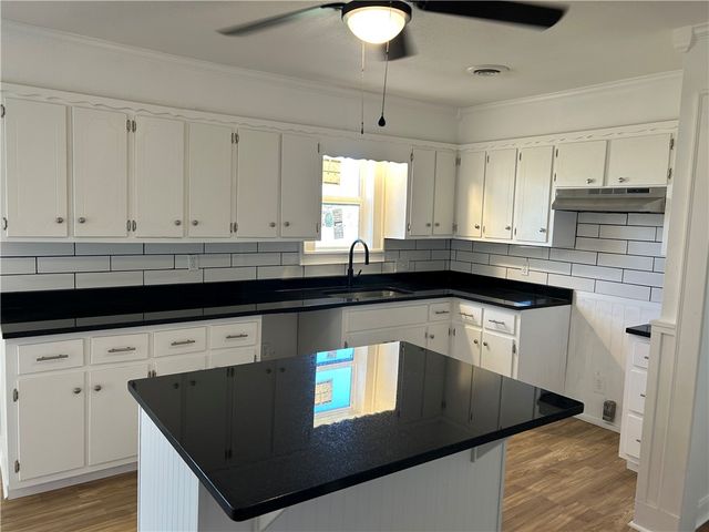 311North Main Avenue, Lincoln, AR 72744