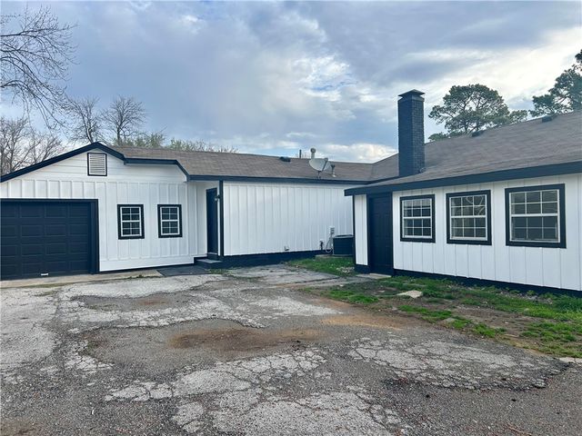 311North Main Avenue, Lincoln, AR 72744