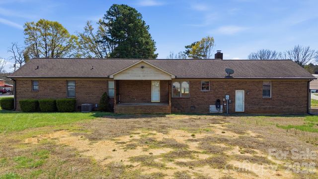 7721 Otts Circle, Stanley, NC 28164