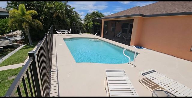 826 32nd TER, Cape Coral, FL 33914