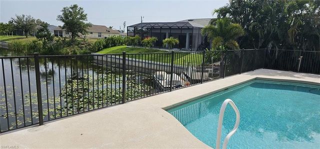 826 32nd TER, Cape Coral, FL 33914