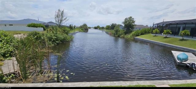 826 32nd TER, Cape Coral, FL 33914