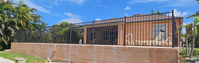 826 32nd TER, Cape Coral, FL 33914