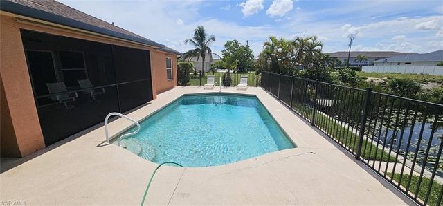 826 32nd TER, Cape Coral, FL 33914