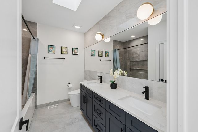 5348 W Argyle Street, Chicago, IL 60630