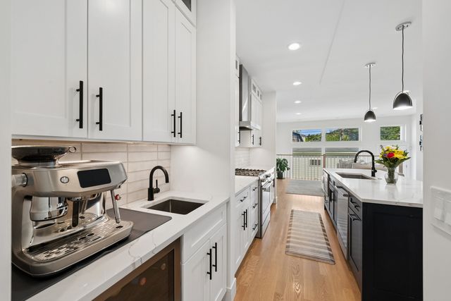 5348 W Argyle Street, Chicago, IL 60630