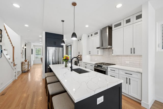 5348 W Argyle Street, Chicago, IL 60630