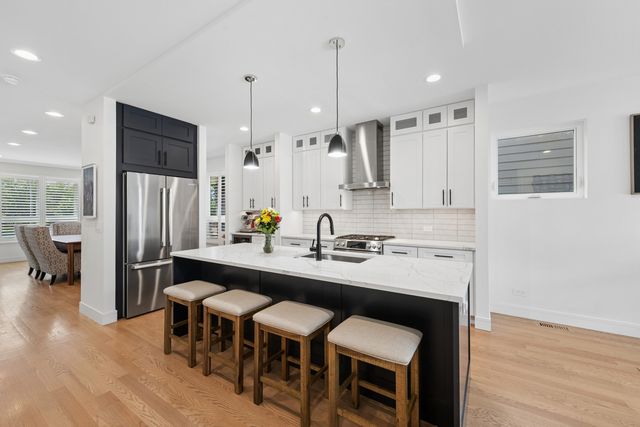 5348 W Argyle Street, Chicago, IL 60630