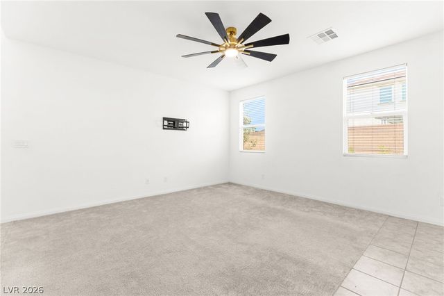 528 Sunny Pointe Street, Henderson, NV 89011