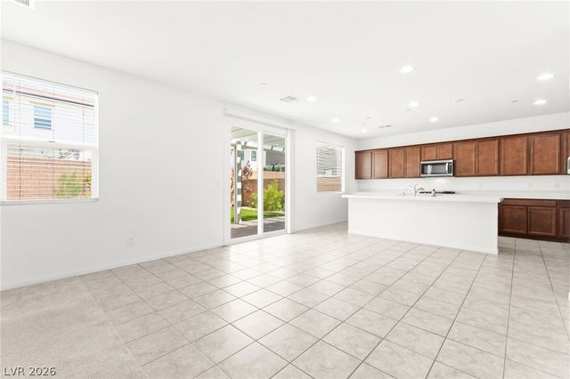 528 Sunny Pointe Street, Henderson, NV 89011