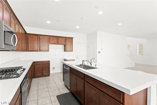 528 Sunny Pointe Street, Henderson, NV 89011
