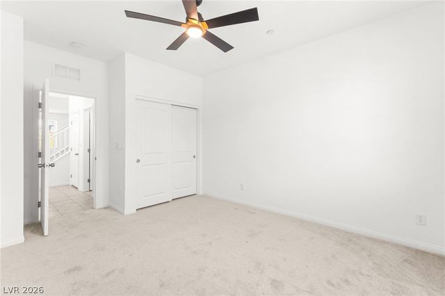 528 Sunny Pointe Street, Henderson, NV 89011