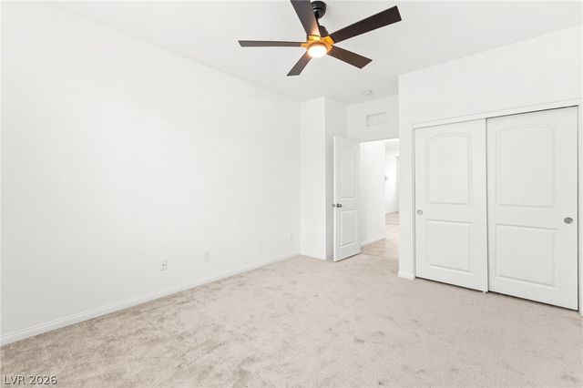 528 Sunny Pointe Street, Henderson, NV 89011
