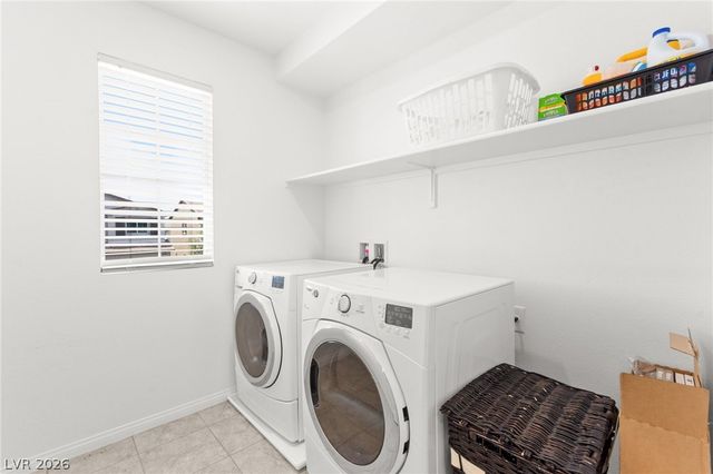 528 Sunny Pointe Street, Henderson, NV 89011