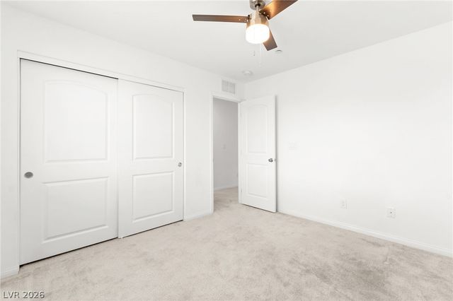 528 Sunny Pointe Street, Henderson, NV 89011