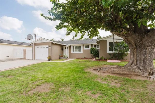6124 N Fairvale Drive, Azusa, CA 91702