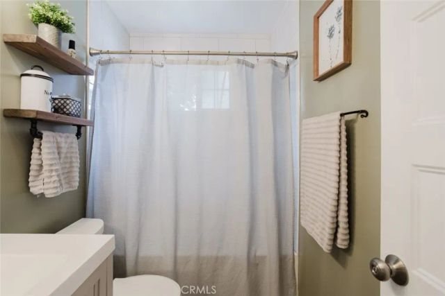 6124 N Fairvale Drive, Azusa, CA 91702