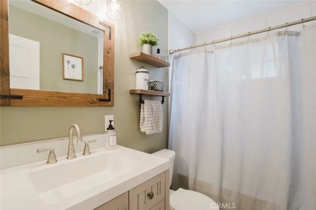 6124 N Fairvale Drive, Azusa, CA 91702