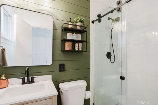 6124 N Fairvale Drive, Azusa, CA 91702