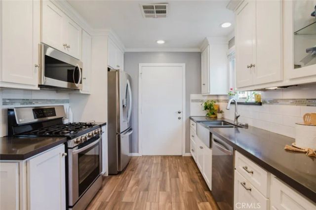 6124 N Fairvale Drive, Azusa, CA 91702