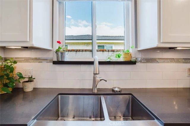6124 N Fairvale Drive, Azusa, CA 91702