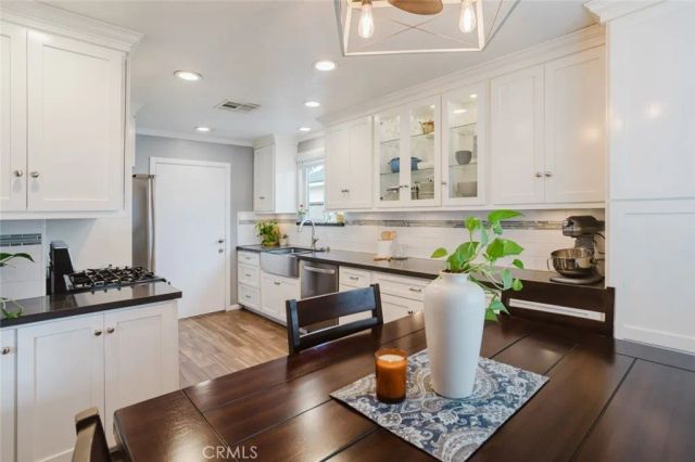 6124 N Fairvale Drive, Azusa, CA 91702