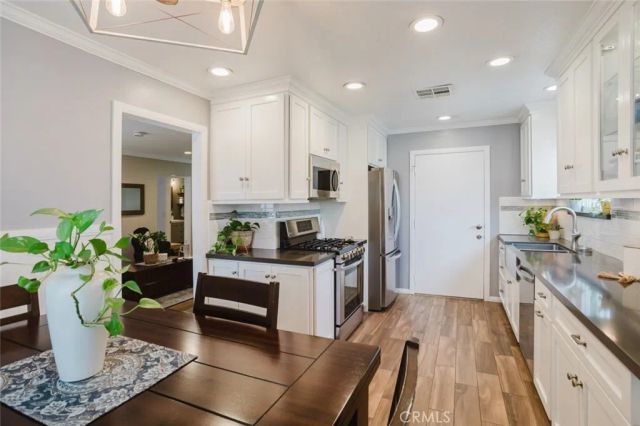6124 N Fairvale Drive, Azusa, CA 91702