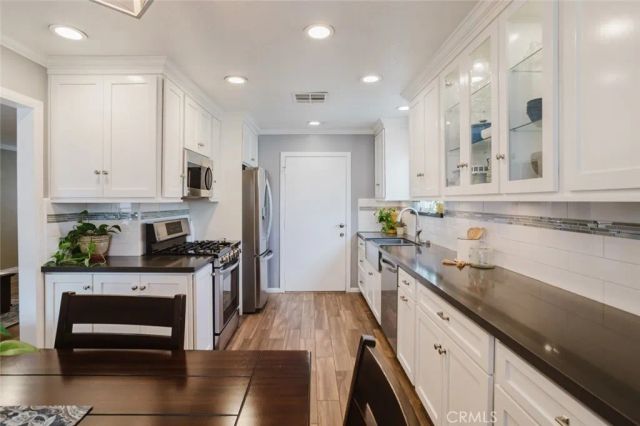 6124 N Fairvale Drive, Azusa, CA 91702