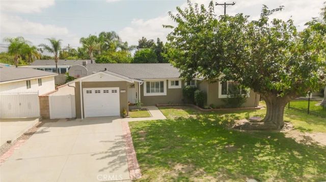 6124 N Fairvale Drive, Azusa, CA 91702