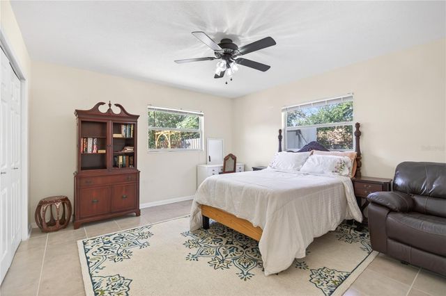 1245 N PINEAPPLE LANE, Eustis, FL 32726