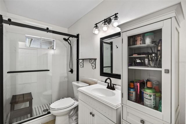 1245 N PINEAPPLE LANE, Eustis, FL 32726