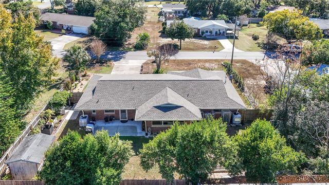 1245 N PINEAPPLE LANE, Eustis, FL 32726