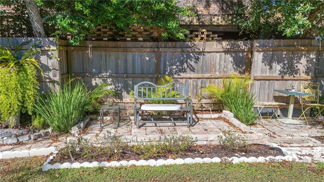 1245 N PINEAPPLE LANE, Eustis, FL 32726