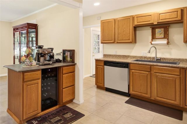 1245 N PINEAPPLE LANE, Eustis, FL 32726