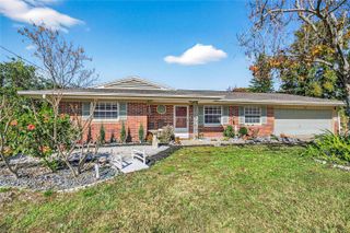 1245 N PINEAPPLE LANE, Eustis, FL 32726