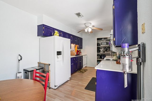 13823 Brays Forest, San Antonio, TX 78217