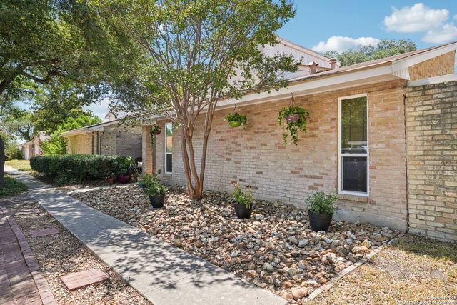 13823 Brays Forest, San Antonio, TX 78217