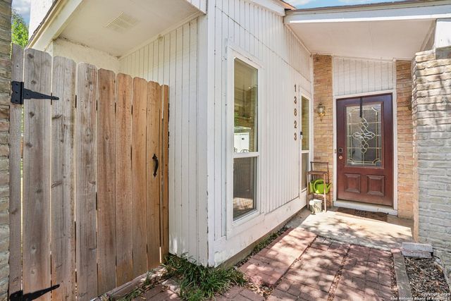 13823 Brays Forest, San Antonio, TX 78217