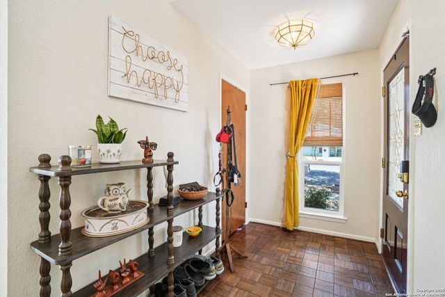 13823 Brays Forest, San Antonio, TX 78217