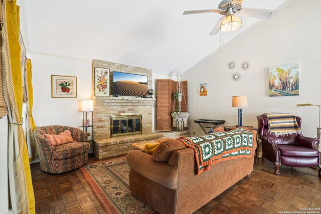 13823 Brays Forest, San Antonio, TX 78217