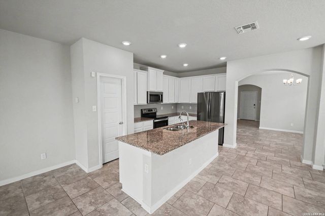 6810 Comanche Band, San Antonio, TX 78233