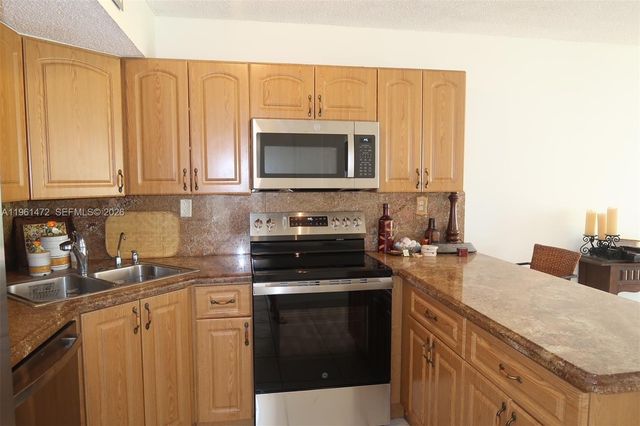 2500 SW 122nd Court, Miami, FL 33175