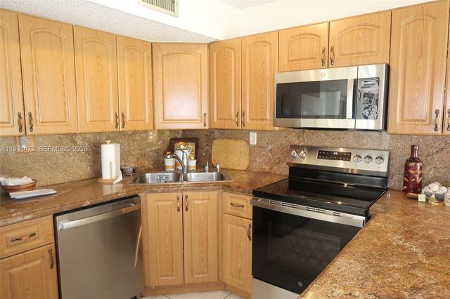 2500 SW 122nd Court, Miami, FL 33175