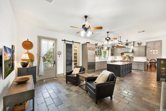 114 Turnberry, San Antonio, TX 78230