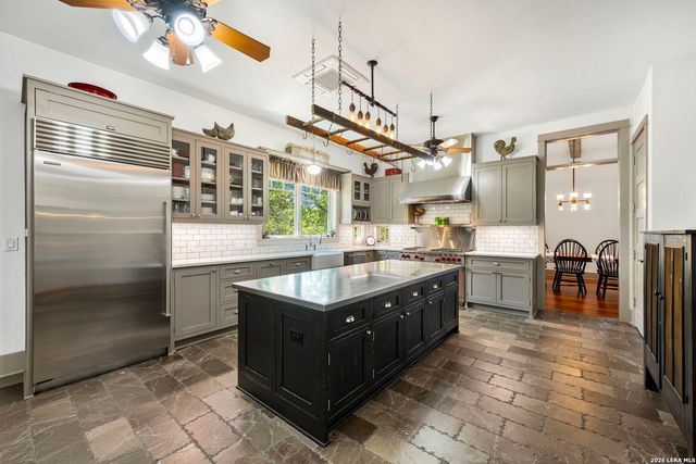 114 Turnberry, San Antonio, TX 78230