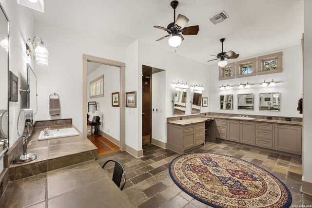 114 Turnberry, San Antonio, TX 78230