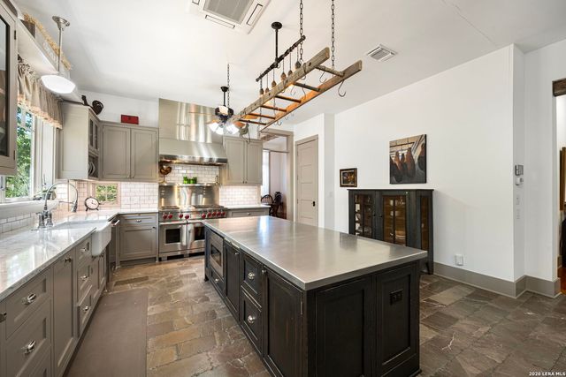 114 Turnberry, San Antonio, TX 78230