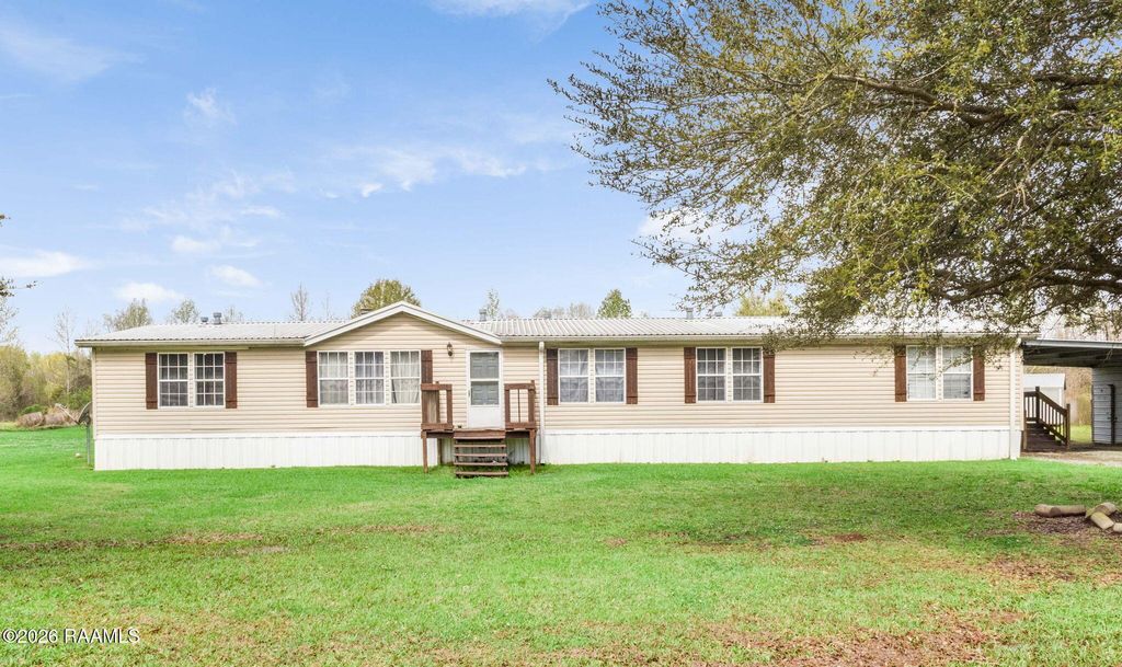 1992 Prayer House Road, Opelousas, LA 70570